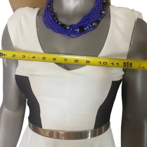 Pre-loved Guess Mini dress - Picture 3 of 4